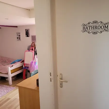 Πανσιόν Charmante Chaumiere Au Coeur De La Briere La Chapelle-des-Marais