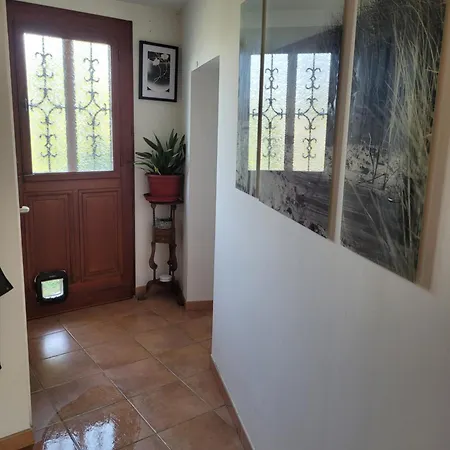 Charmante Chaumiere Au Coeur De La Briere 3*